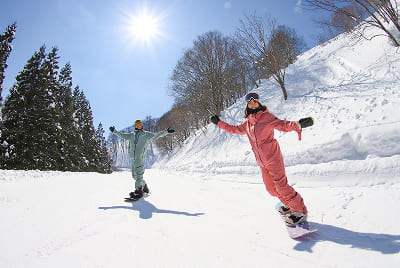 三山共通券で楽しめるゲレンデの風景